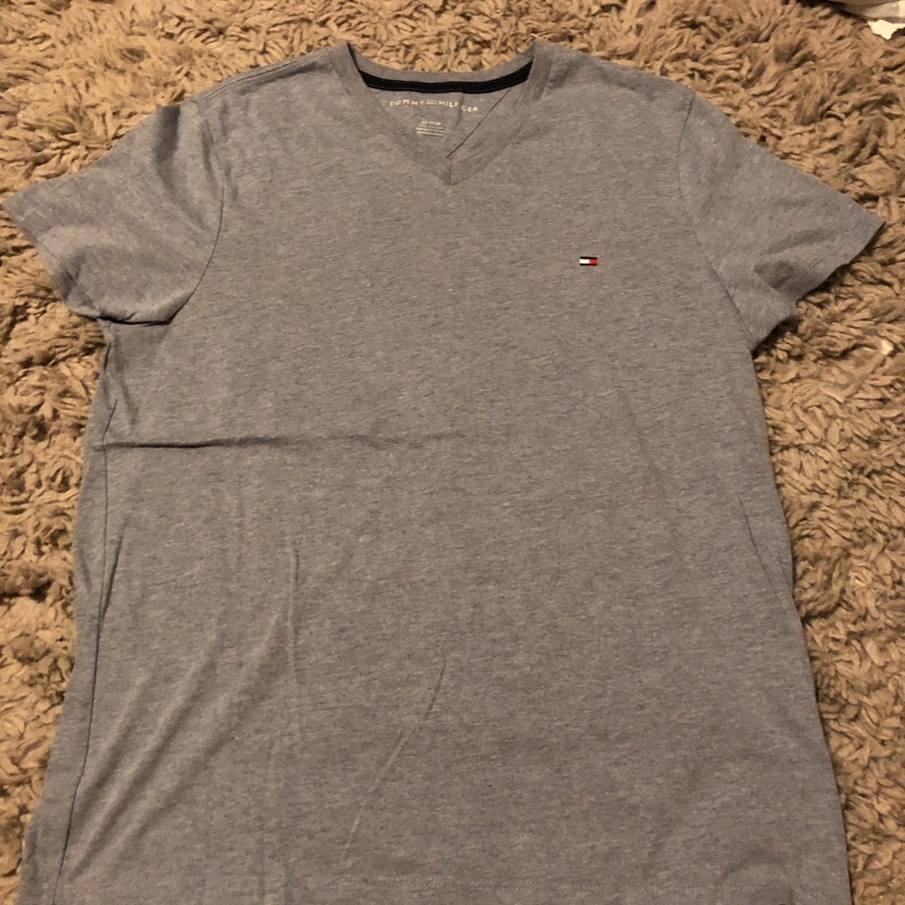 TOMMY HILFIGER V-Neck Shirt